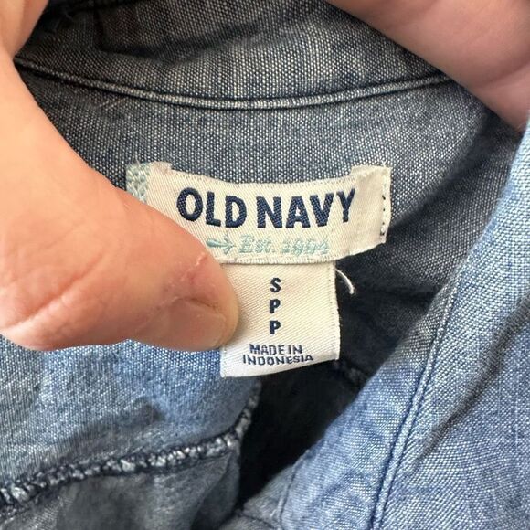 Old Navy m basics minimalist S chambray button down shirt - Picture 3 of 3